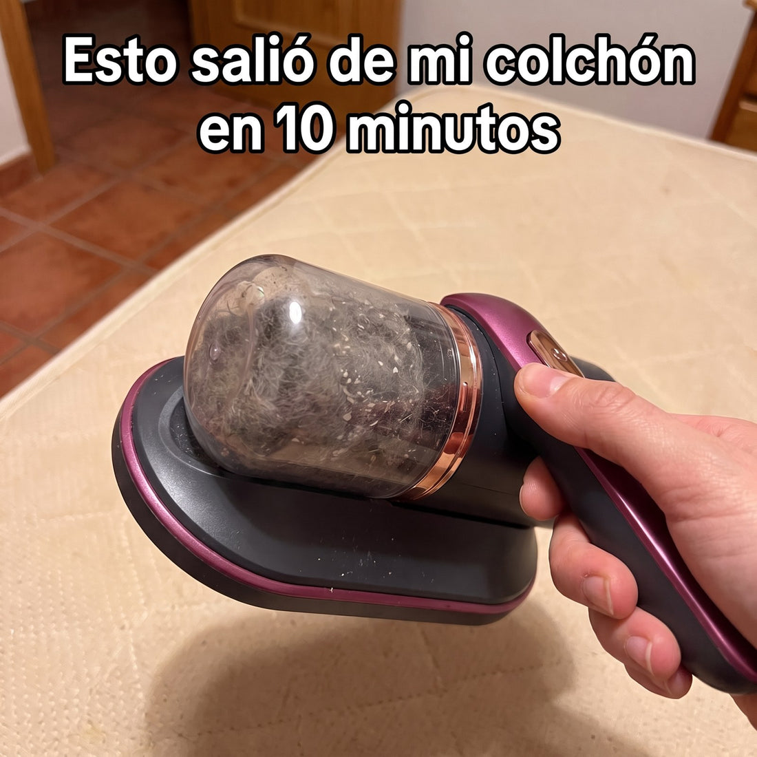Depósito lleno de polvo después de pasarla por el colchón