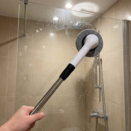Mampara de la ducha limpiada con el cabezal de microfibra